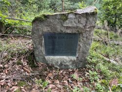 Leumer Gedenkstein 04
